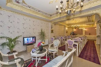 Istanbul Holiday Hotel