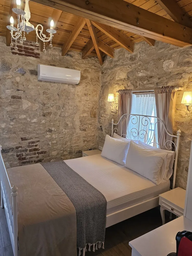 Design Tek Büyük Yataklı Oda