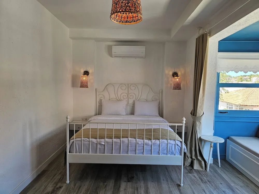 Deluxe Üç Kişilik Oda