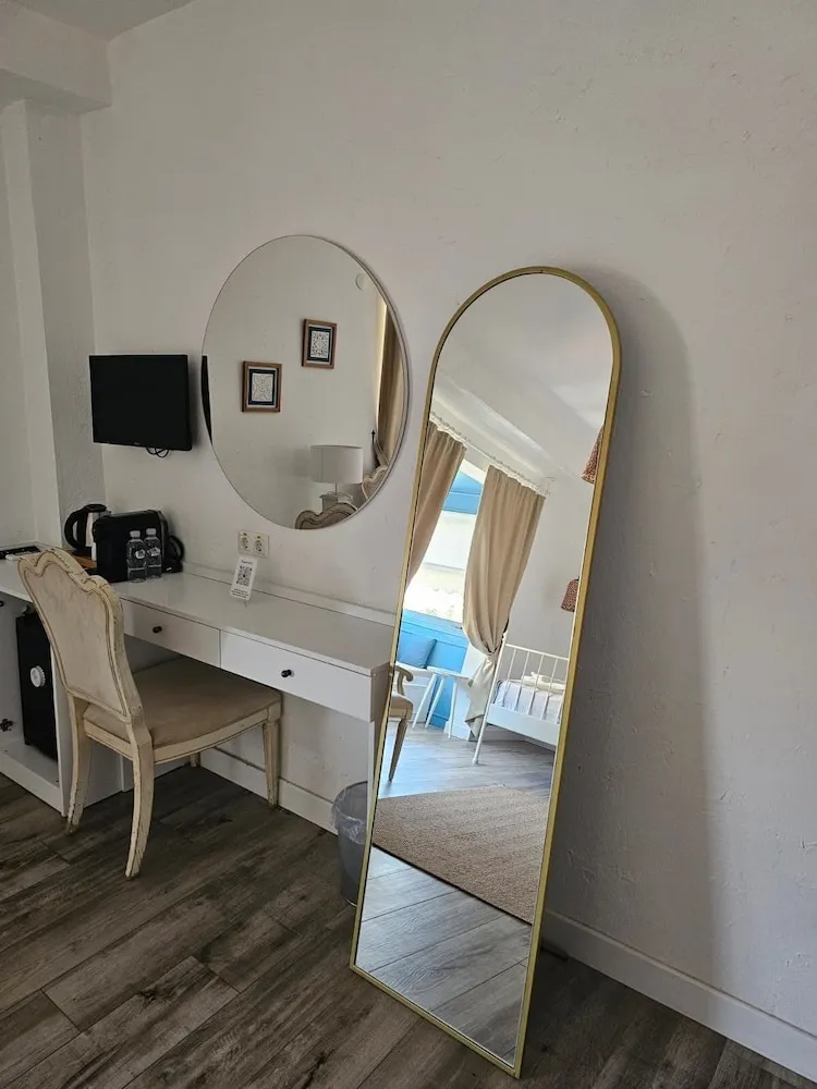 Deluxe Üç Kişilik Oda