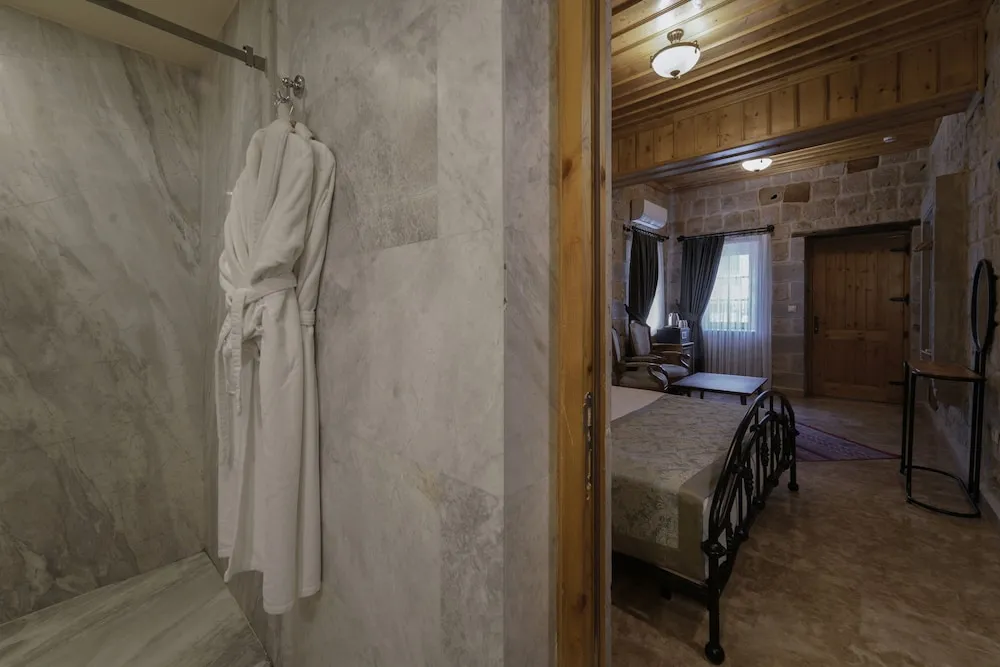Stone Standard Double Room