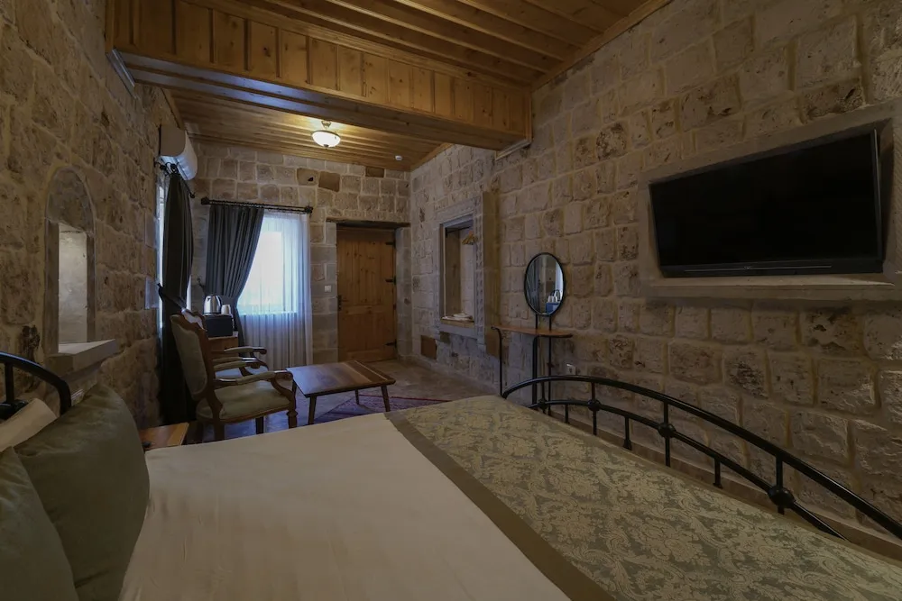 Stone Standard Double Room