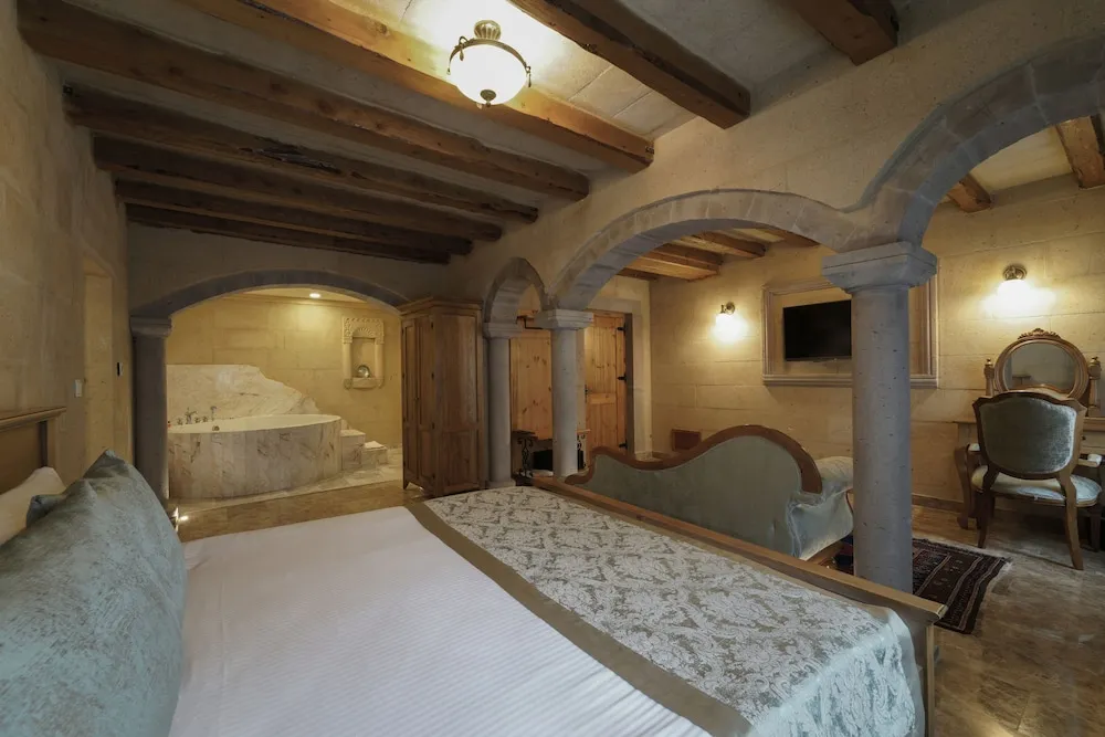 Stone King Suite with Jakuzi