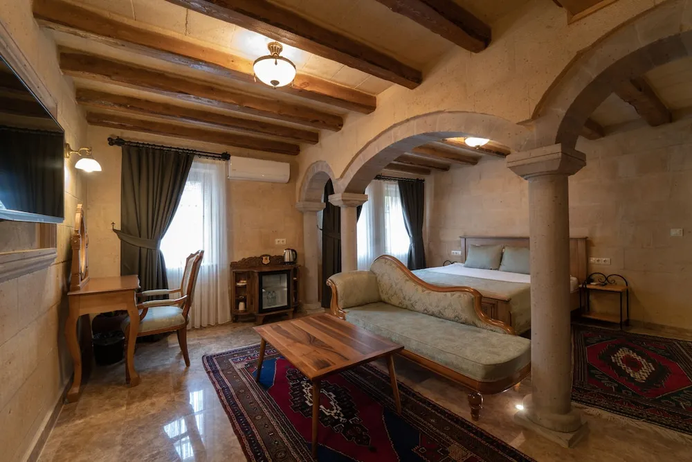Stone King Suite with Jakuzi