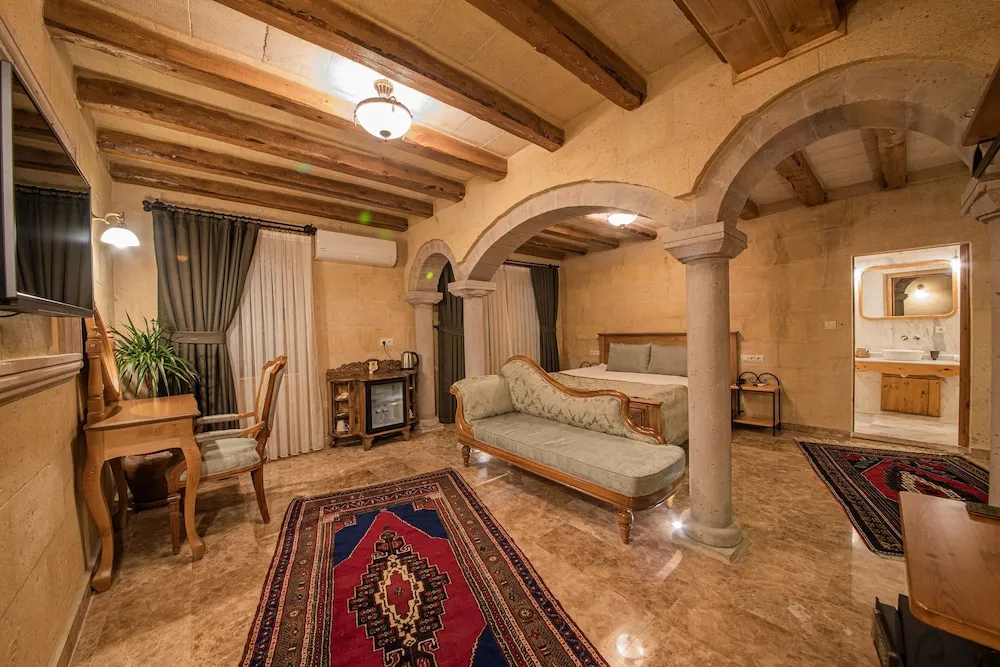 Stone King Suite with Jakuzi