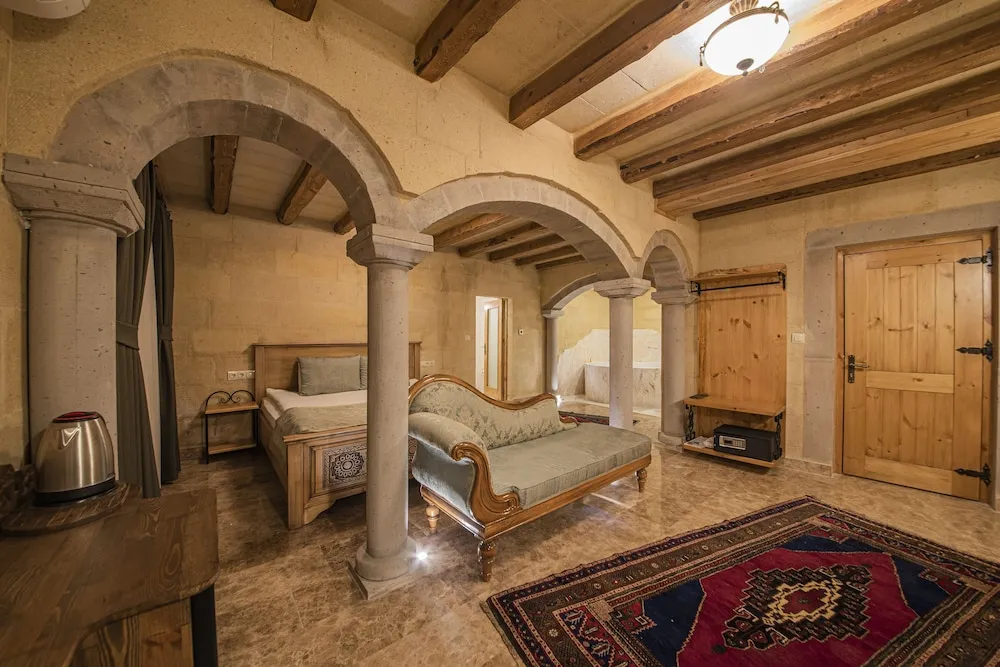 Stone King Suite with Jakuzi