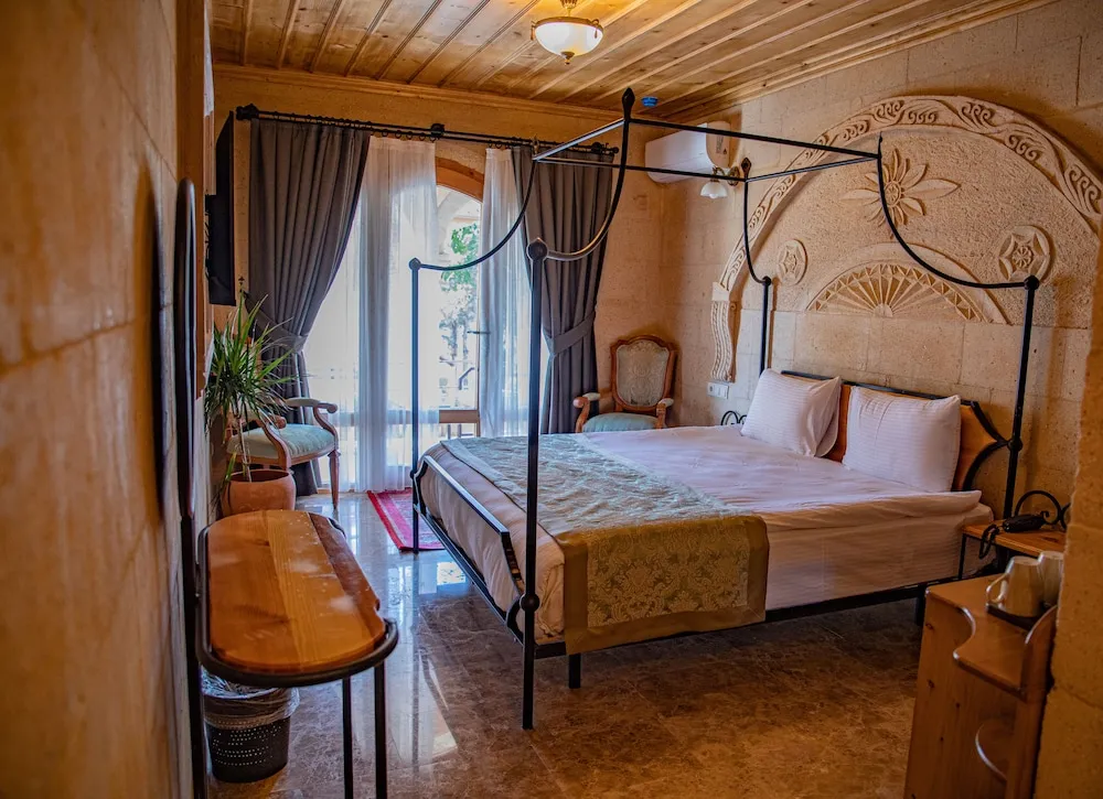 Stone Deluxe Room with Balcony