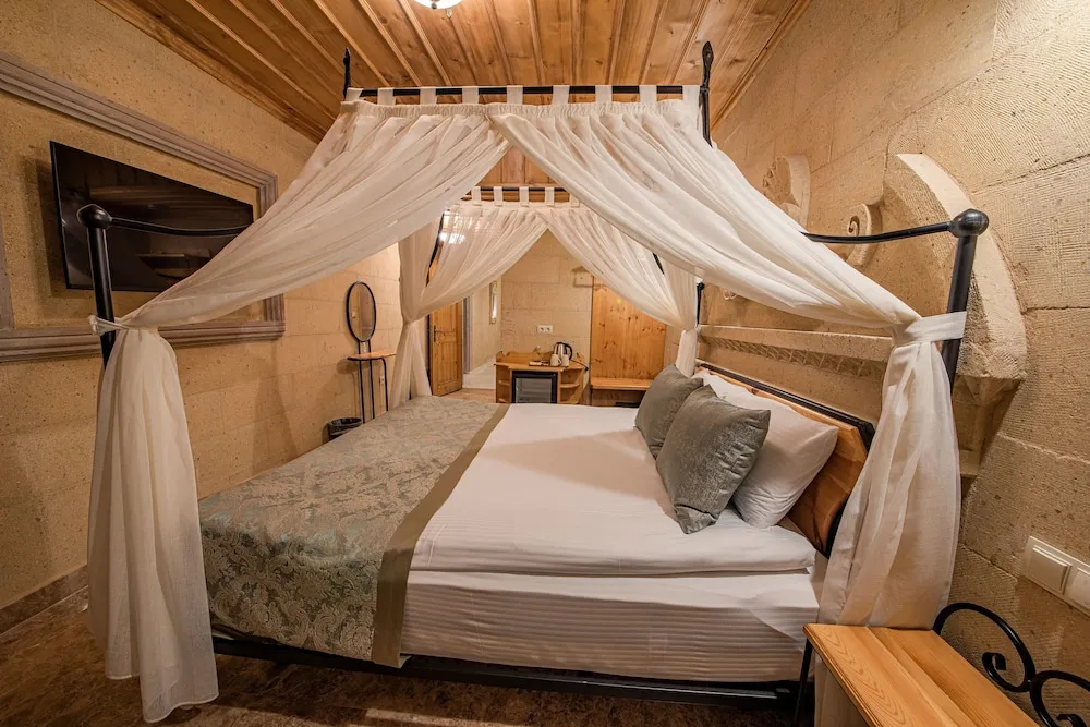 Stone Deluxe Room with Balcony