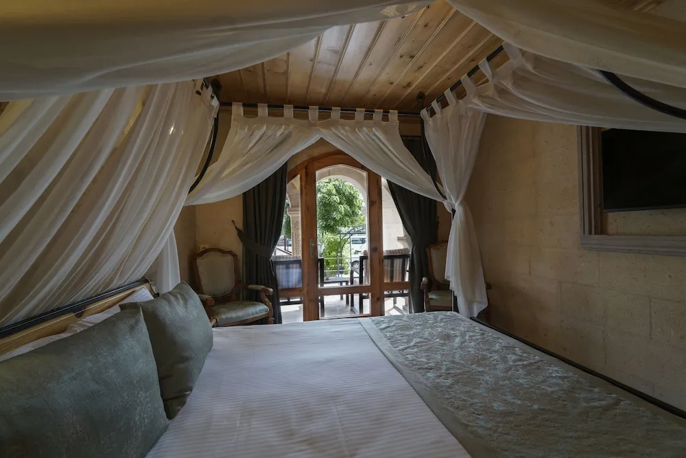 Stone Deluxe Room with Balcony