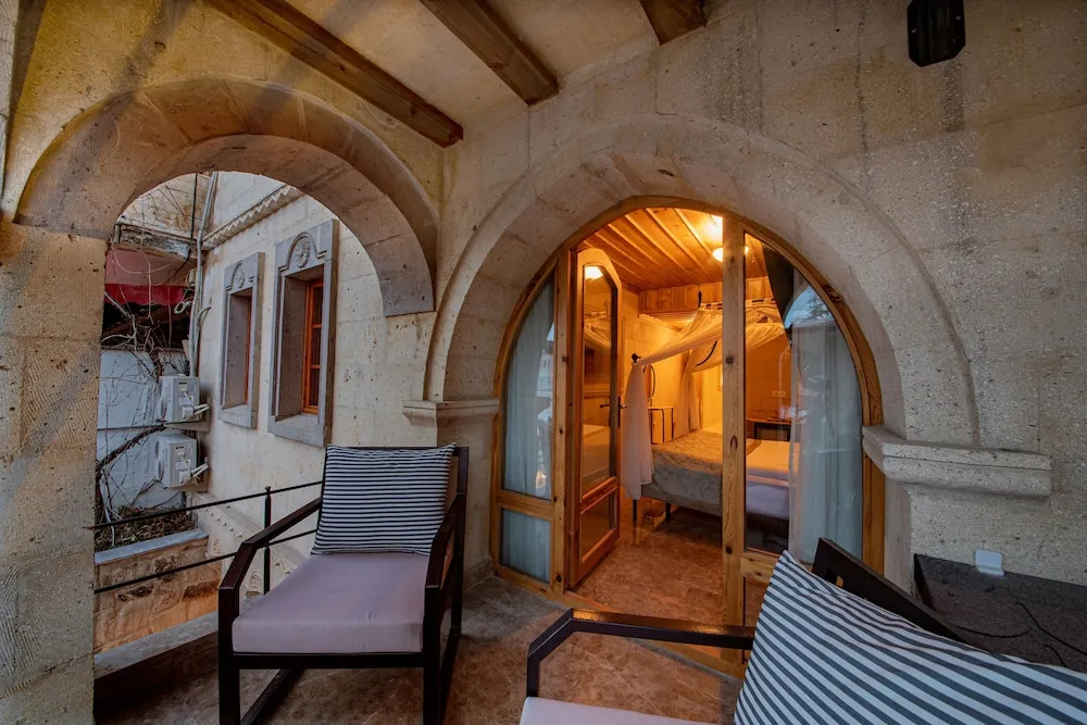 Stone Deluxe Room with Balcony