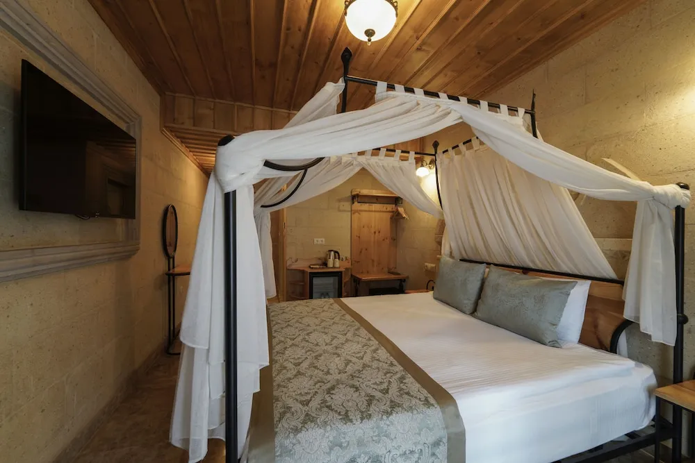 Stone Deluxe Room with Balcony