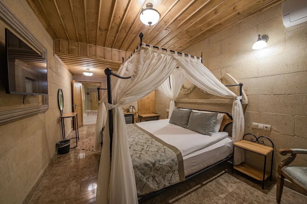 Stone Deluxe Room with Balcony