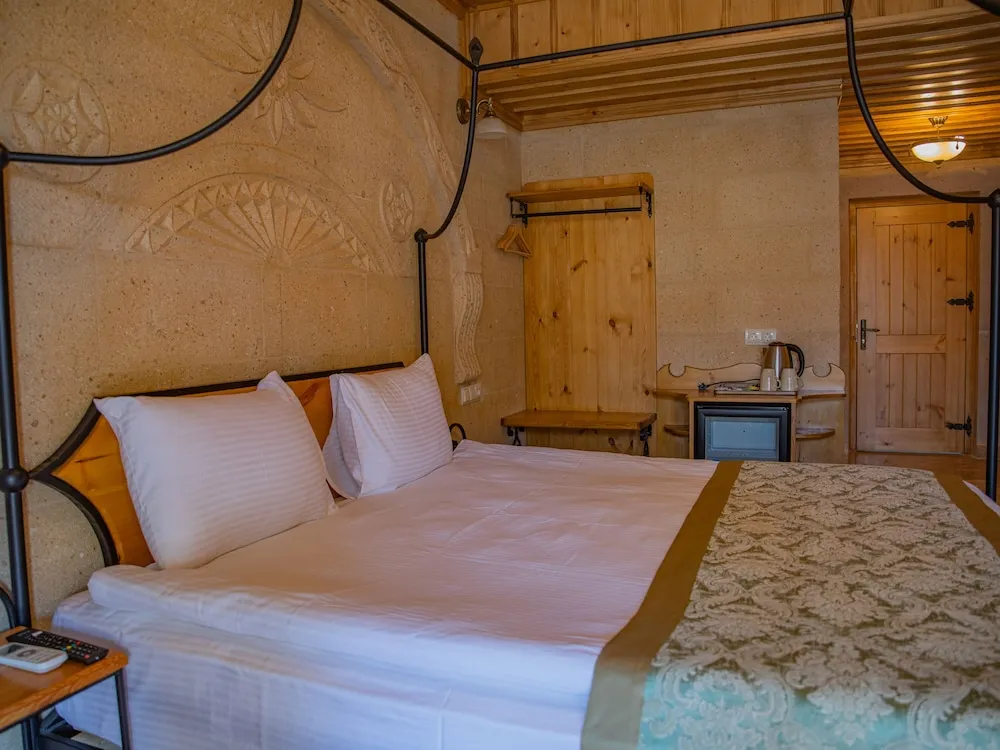 Stone Deluxe Room with Balcony