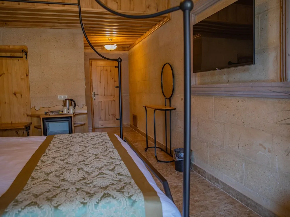 Stone Deluxe Room with Balcony