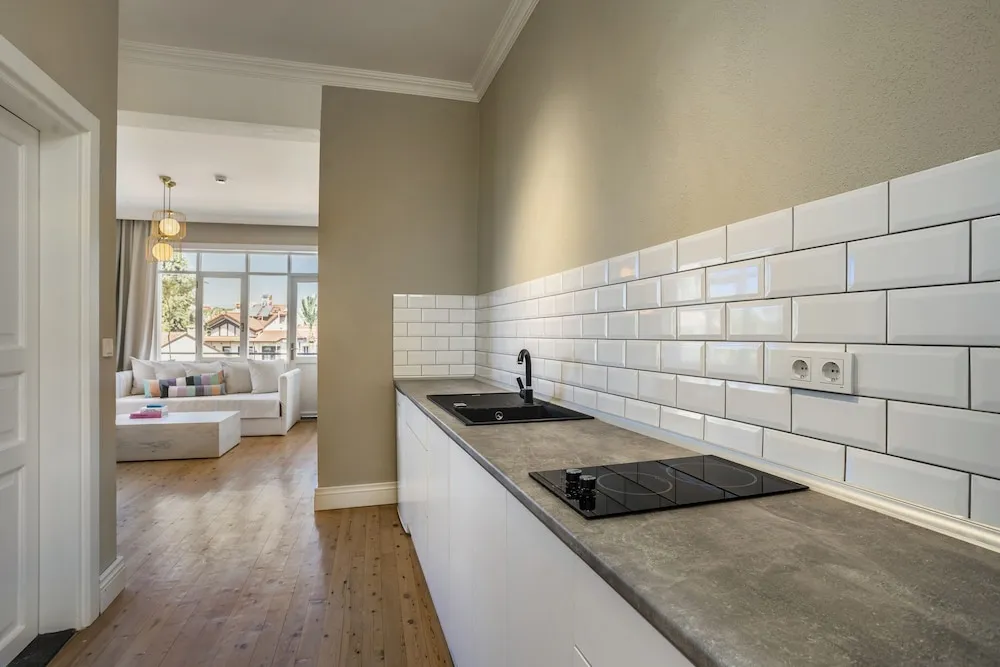 Sea view Studio with Balcony and Kitchen