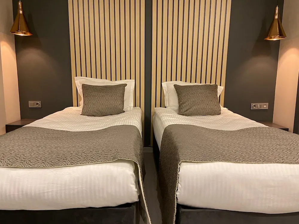 Standard Tek Büyük veya İki Ayrı Yataklı Oda