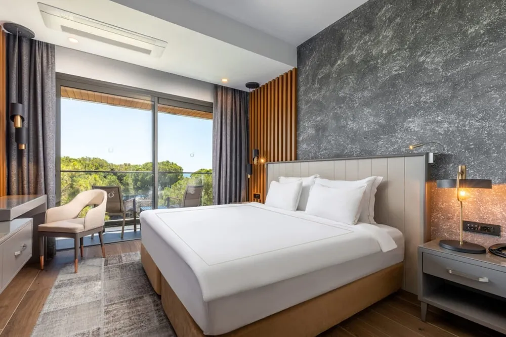 Comfort Room Main Building Sea View