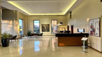 Türkmen Riverside Hotel