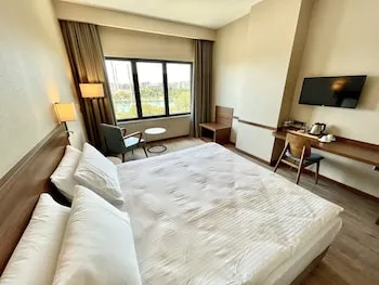 Türkmen Riverside Hotel