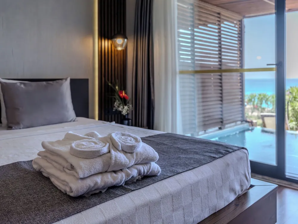Romantic Oda, 1 Büyük (Queen) Boy Yatak, Kişiye Özel Havuzlu, Deniz Manzaralı