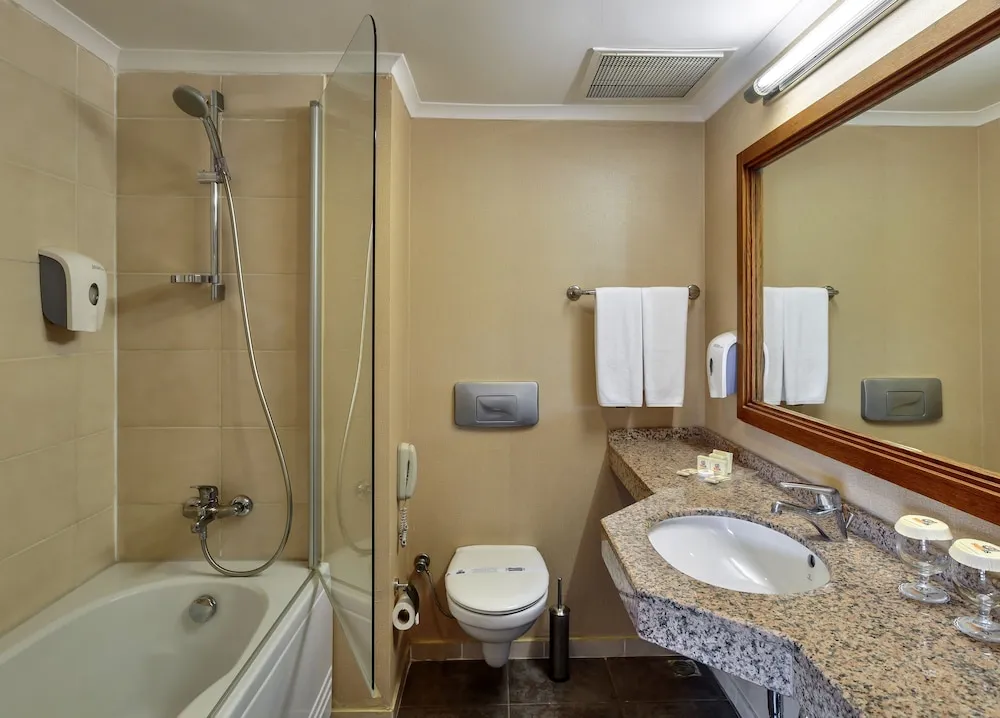 Club Dört Kişilik Oda, Bahçe Manzaralı