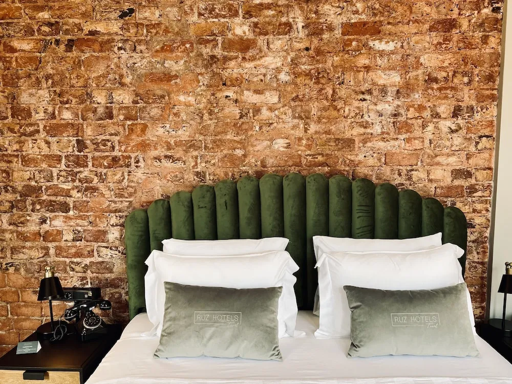 Superior Double Room Street View