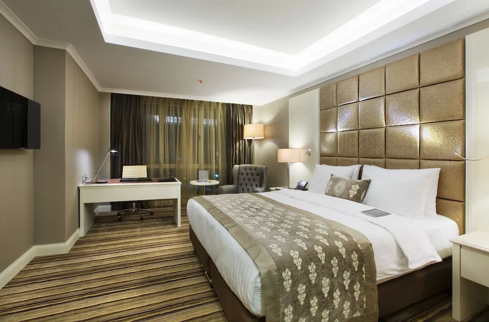Deluxe Room with Prince's Islands View