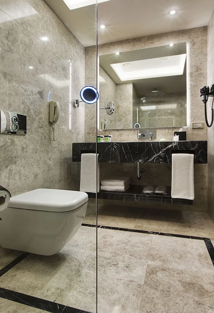 Superior Room with City View