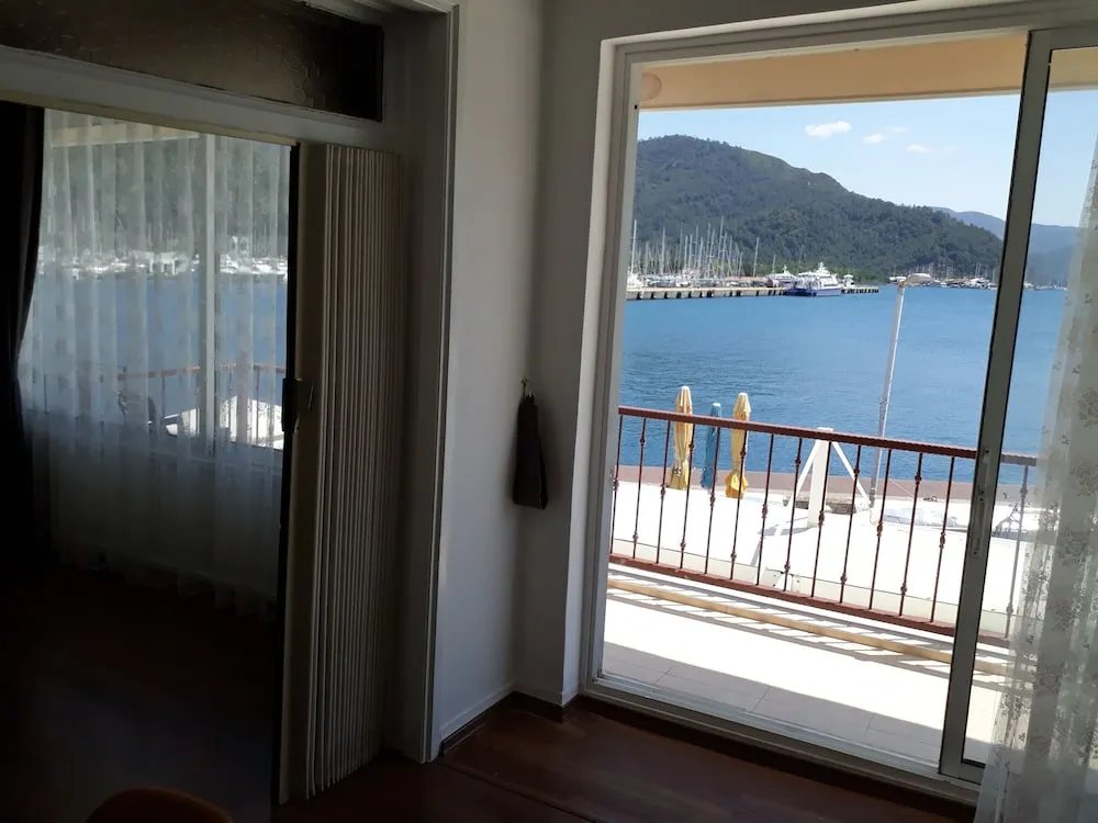 Uysal Suite Seaside