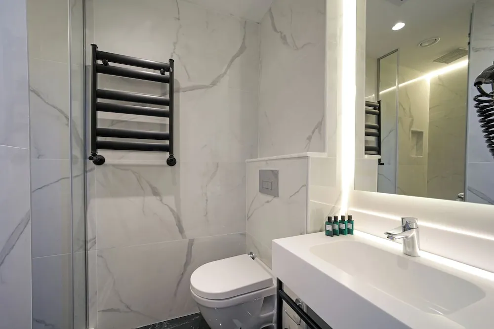 Deluxe Tek Büyük Yataklı Oda, Teras
