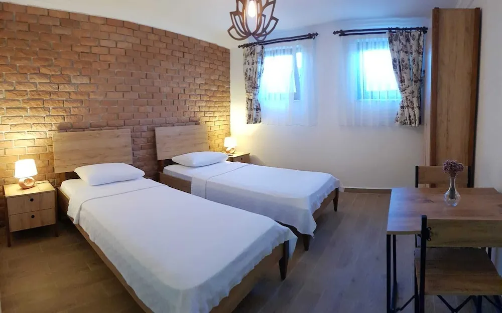 İki Ayrı Yataklı Bodrum Kat Deluxe Oda