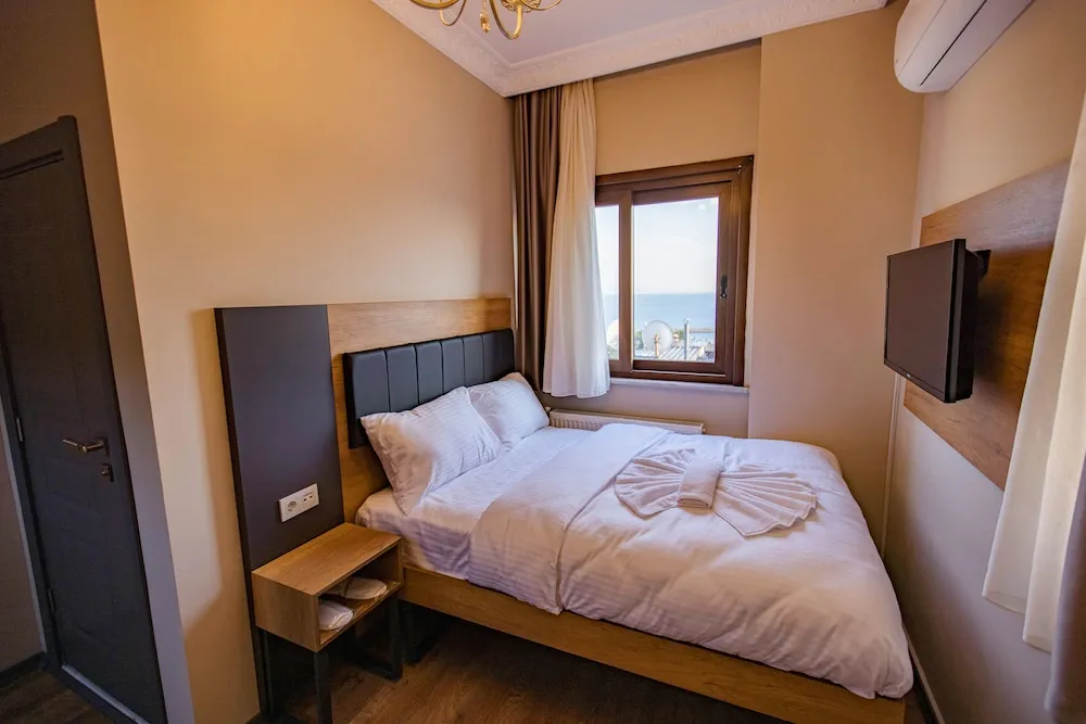 Deluxe Tek Büyük Yataklı Oda