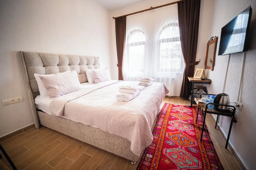 Deluxe Triple Room With Balcony (Ballons View)