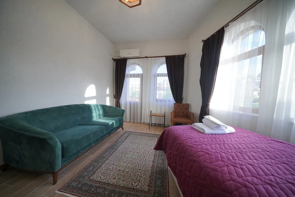 Deluxe Triple Room With Balcony (Ballons View)