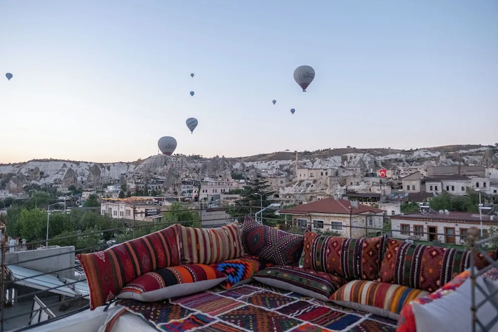 Deluxe Triple Room With Balcony (Ballons View)