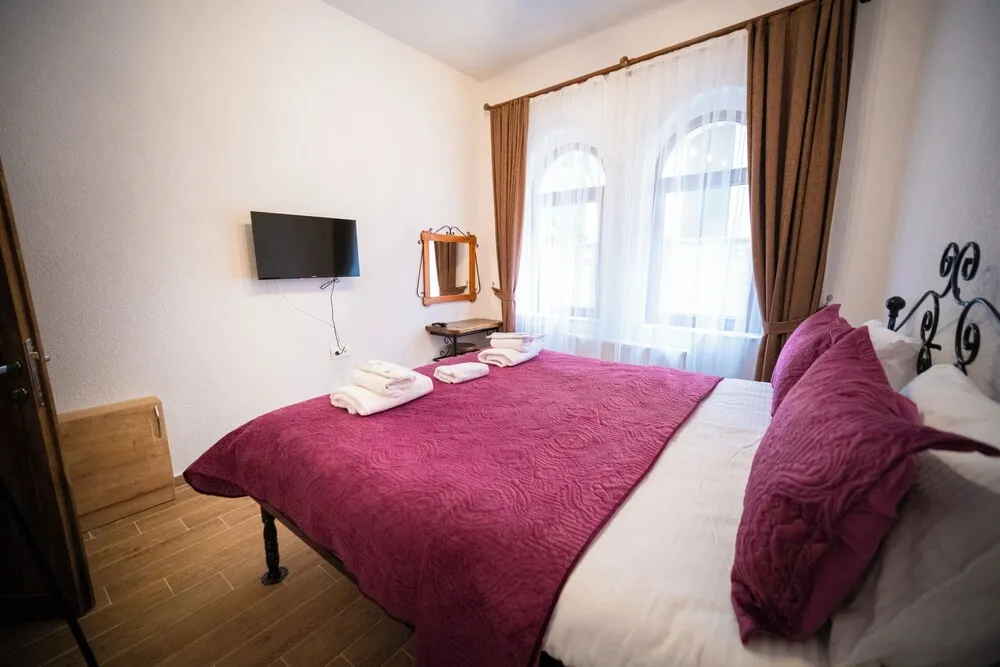 Economic Triple Room (Garden View)