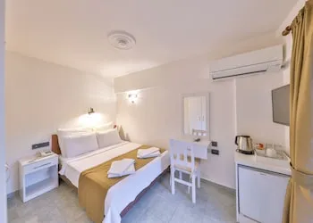 Zinbad Hotel