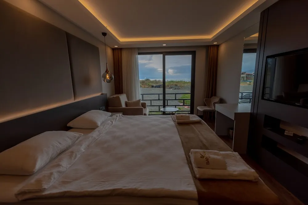 Deluxe Tek Büyük Yataklı Oda