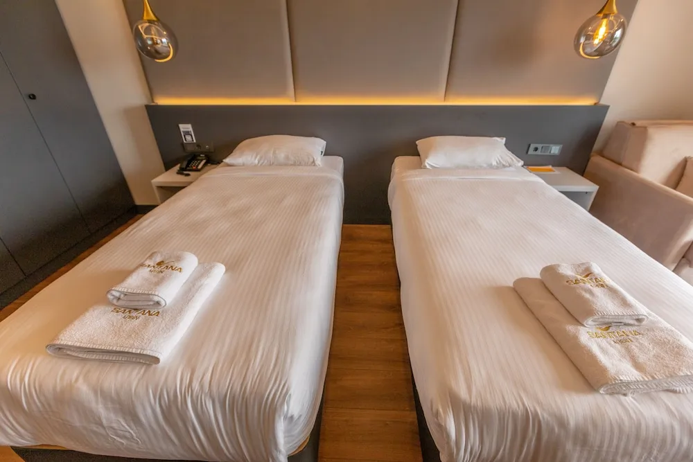 Deluxe Tek Büyük Yataklı Oda