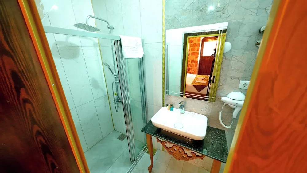 Standard Tek Büyük veya İki Ayrı Yataklı Oda