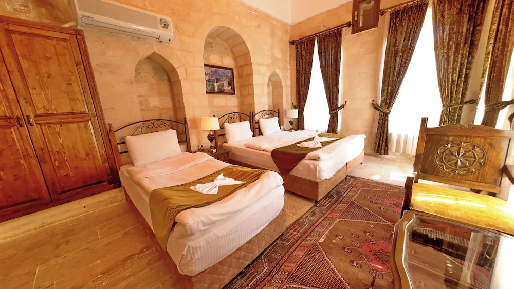 Deluxe Üç Kişilik Oda
