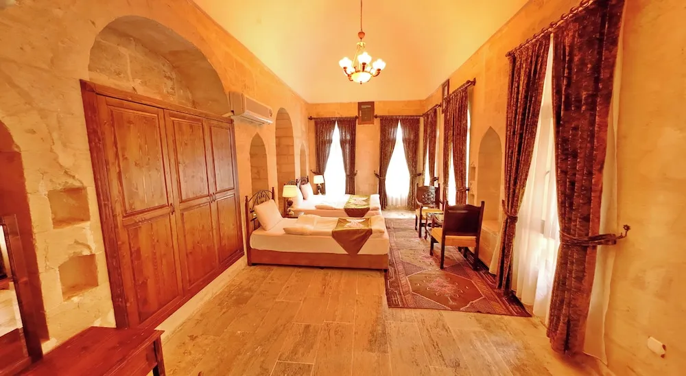 Deluxe Üç Kişilik Oda