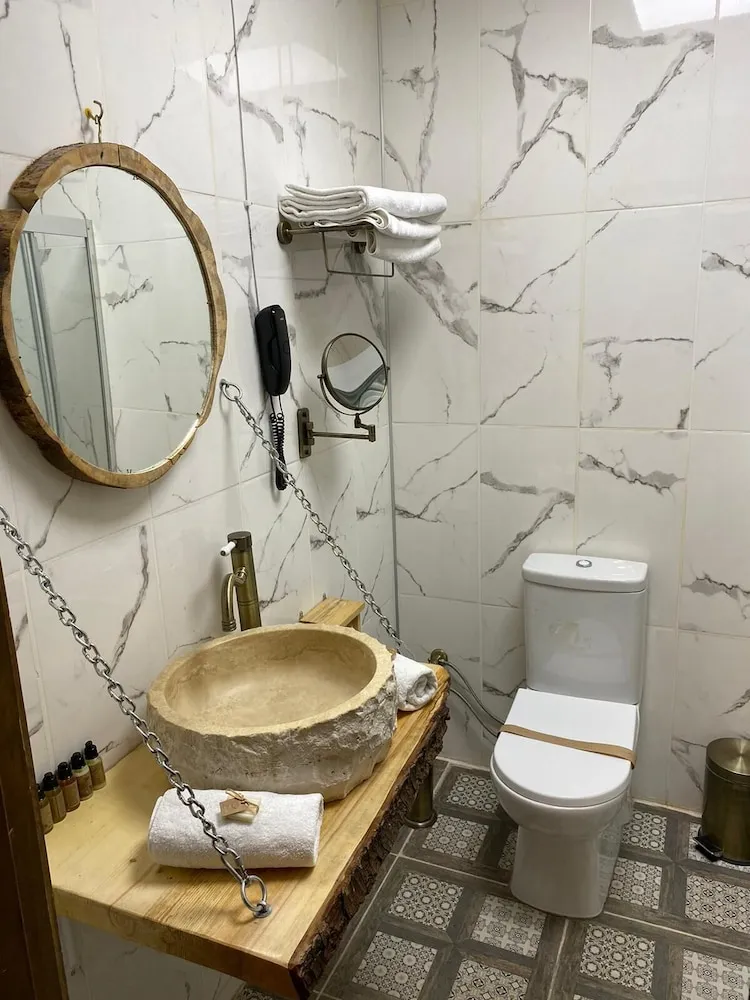 Deluxe Oda, Birden Çok Yatak, Sigara İçilebilir, Dağ Manzaralı