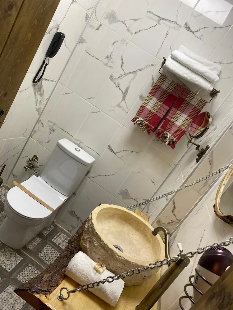 Deluxe Oda, Birden Çok Yatak, Sigara İçilebilir, Dağ Manzaralı