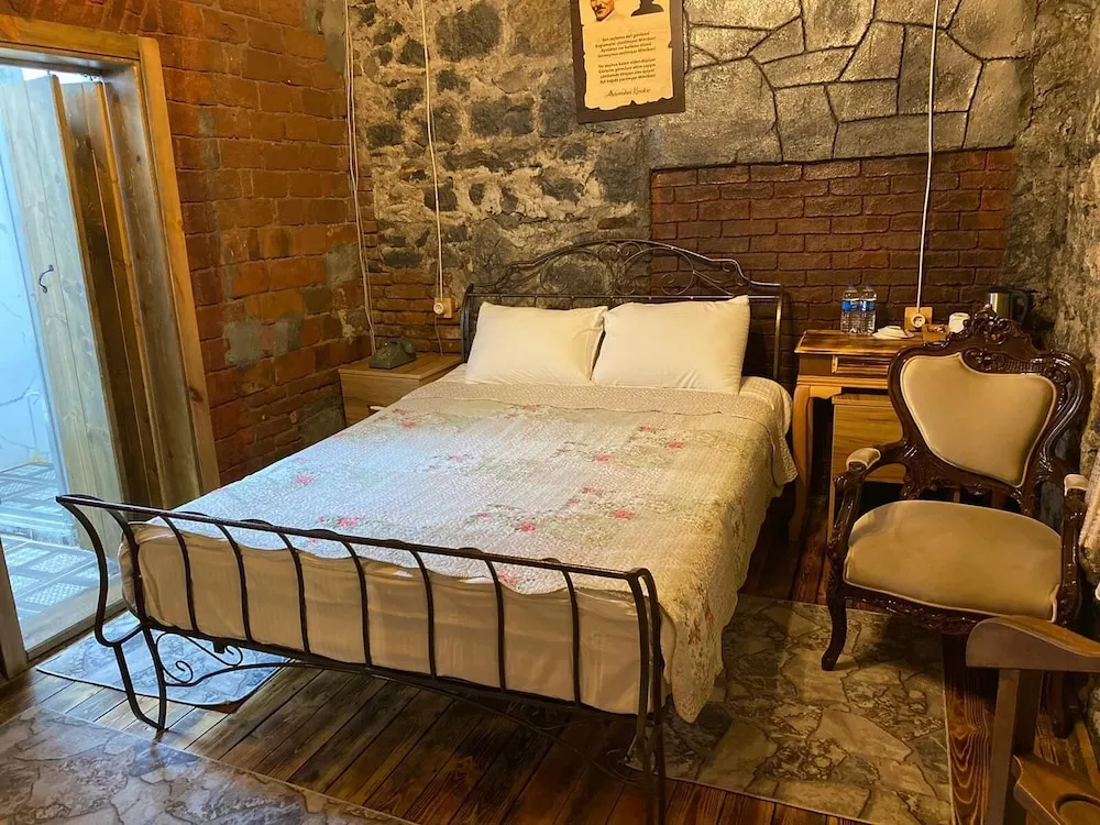 Deluxe Oda, Birden Çok Yatak, Sigara İçilebilir, Dağ Manzaralı