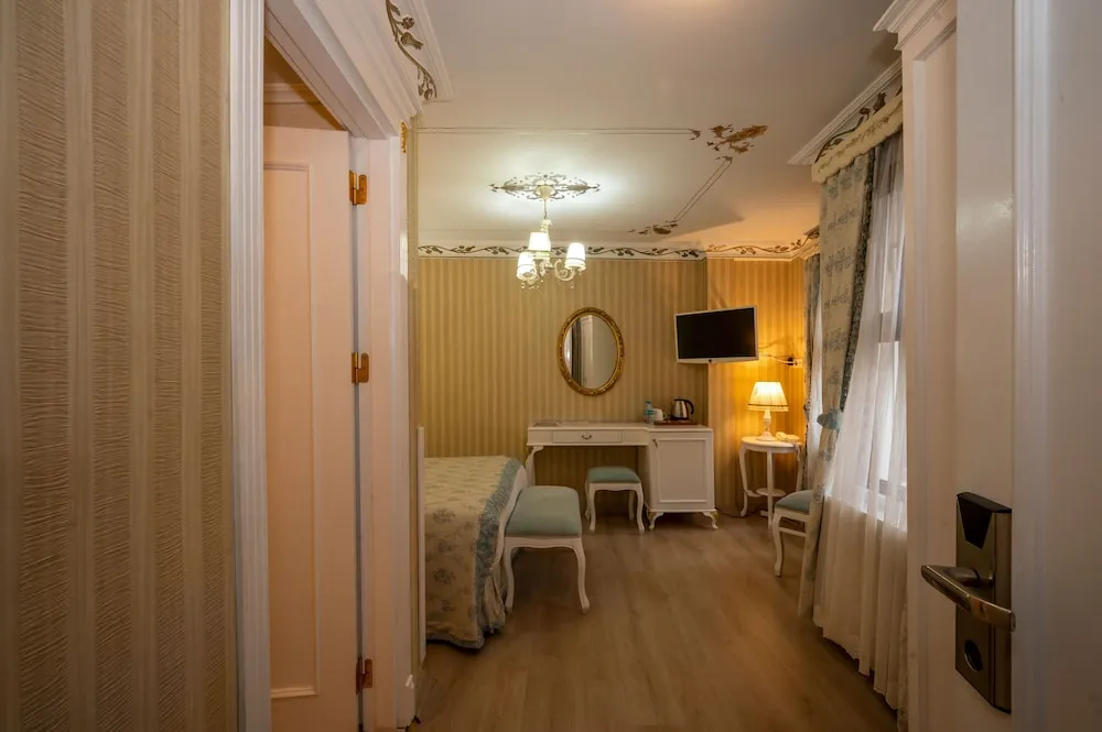 Superior Tek Büyük veya İki Ayrı Yataklı Oda