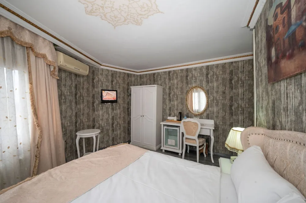 Superior Tek Büyük veya İki Ayrı Yataklı Oda