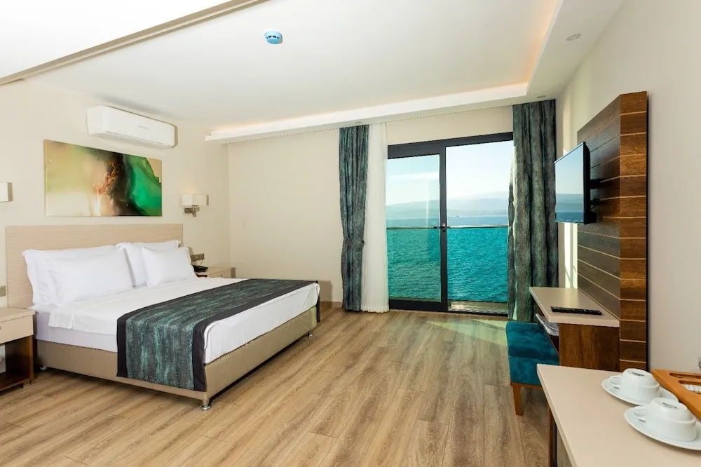 Premium Oda, 1 Yatak Odası, Sigara İçilmez, Deniz Manzaralı