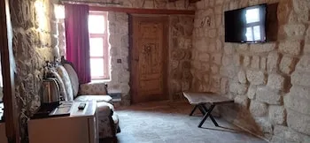 Ottoman Cave Junior