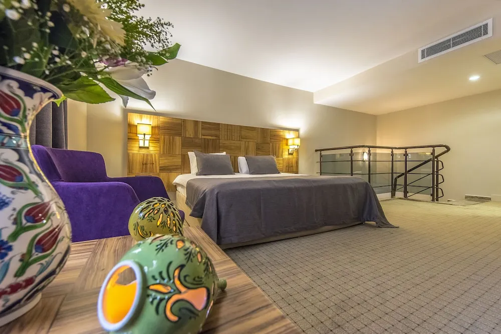 Dubleks, Sigara İçilmez (1 Queen Bed, 3 Single Beds, Suite)